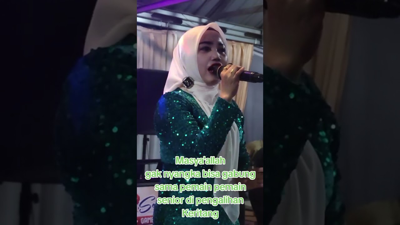 Paccappureng tosita rupa, vocalis Nur'Azizah 