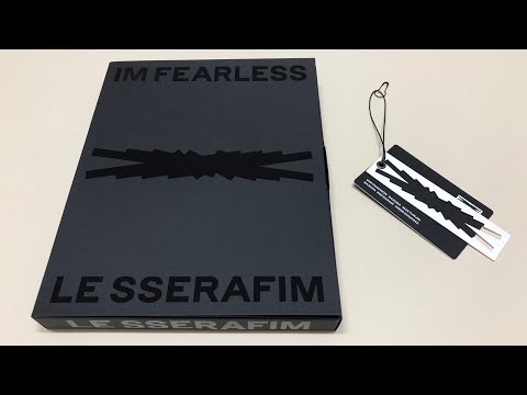 르세라핌] LE SSERAFIM THE FIRST MOMENT IN YOUR HANDS - YouTube