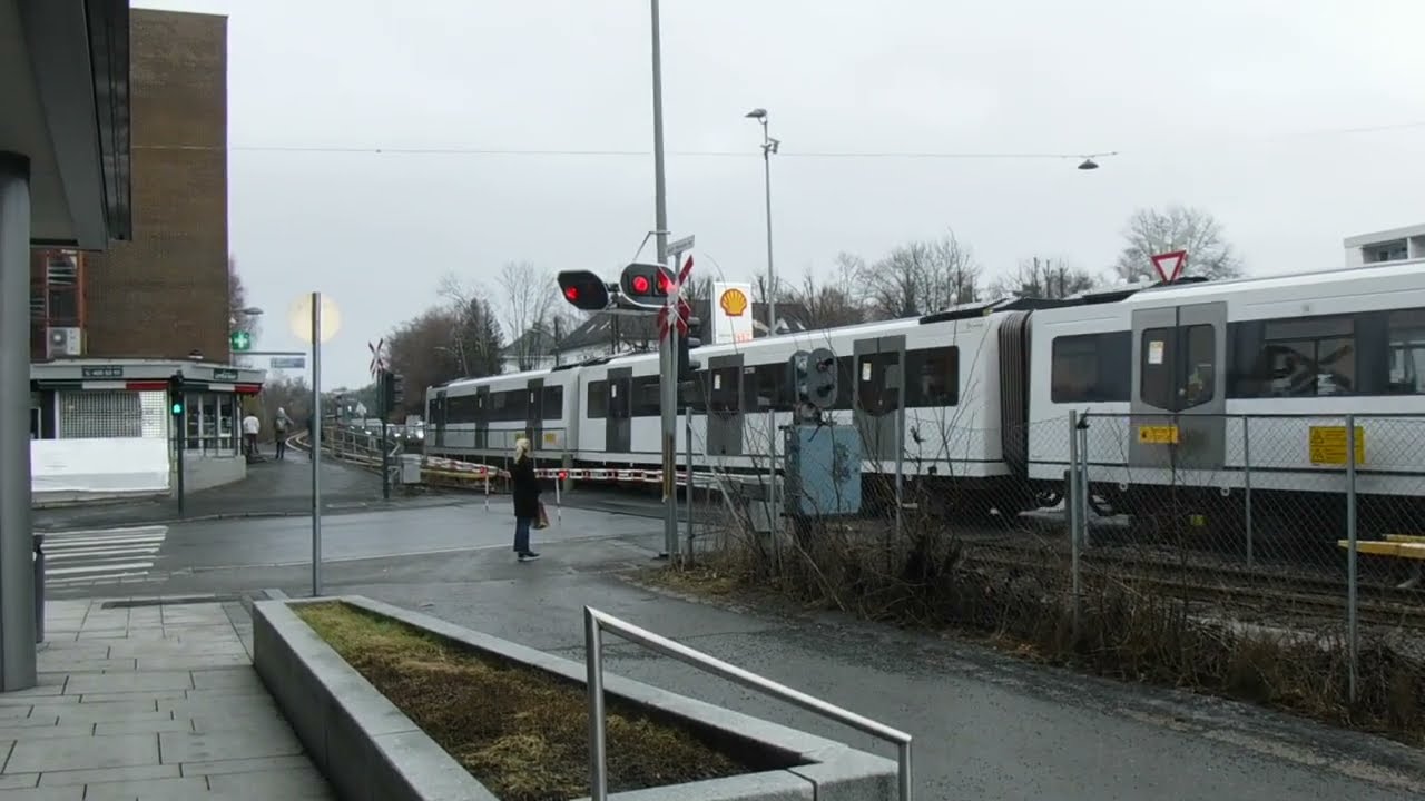 Vinderen Planovergang 2, Oslo - 24.2.2021 / Vinderen Railroad crossing 2
