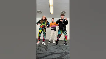 WHIP NAE NAE OR NOT Merrick MattSteffanina McKenziandReif At Vidcon 