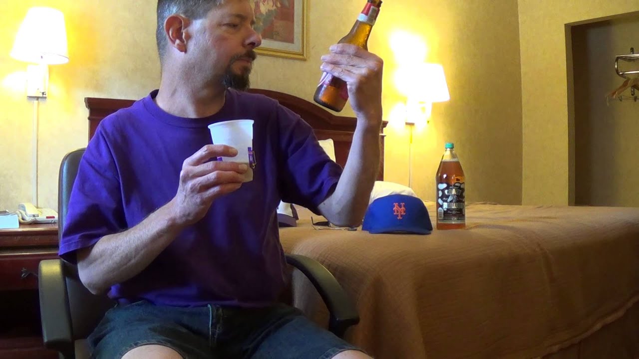 Louisiana Beer Reviews: Sagres