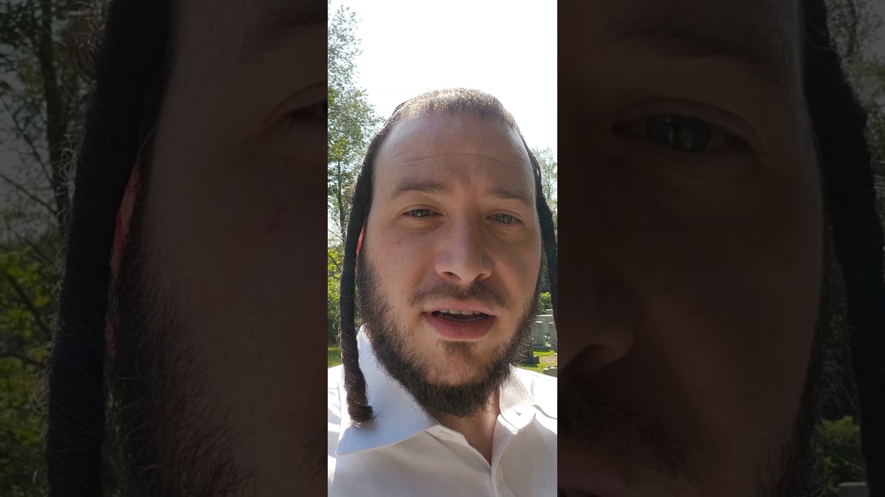 10 Yidden in the right place & moment ๐โ๏ธ #jewish #minyan #kadish #cemetary