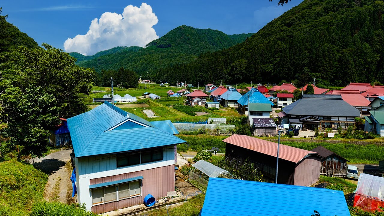 Прогуляйтесь по японской деревне, которую когда-то называли изолированным островом.