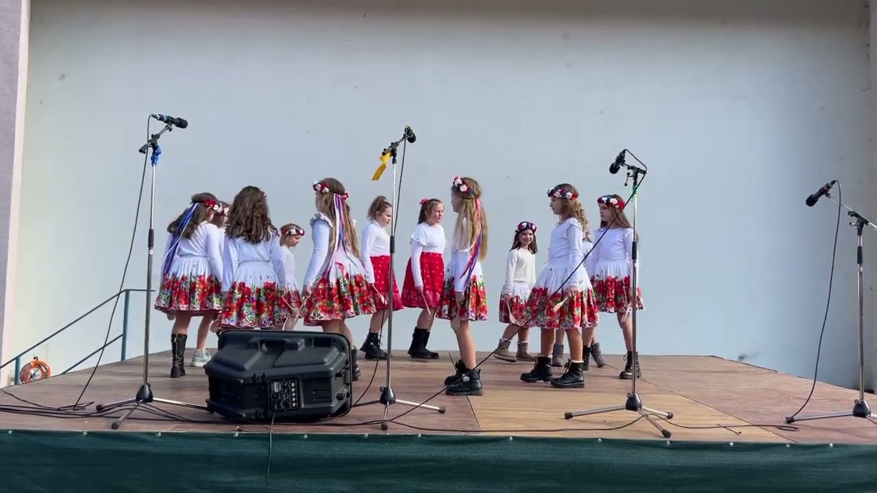 Fašiangy Sobrance, vystúpenie I.ZŠ Komenského 6 - Vareškový tanec