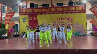 EM YÊU THẦY CÔ TRƯỜNG LỚP BẠN BÈ _ Hậu Hoàng  | ZUMBA KID| Cover