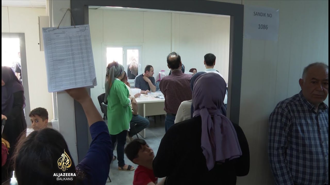 لا يتخلف المواطنون في المناطق التركية المتضررة من الزلزال عن المشاركة في الانتخابات