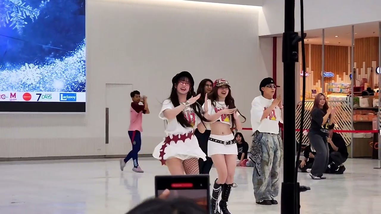 FLI:P - ดิ้นไปดิ้นมา (Flip) | 16.08.2025 [Fancam]