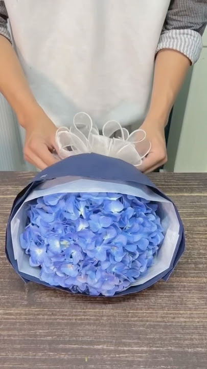 BUKET BUNGA HYDRANGEA SIMPLE 5 MENIT UDAH JADI😍 #hydrangea #hydrangeas #wrapping #bouquet #florist