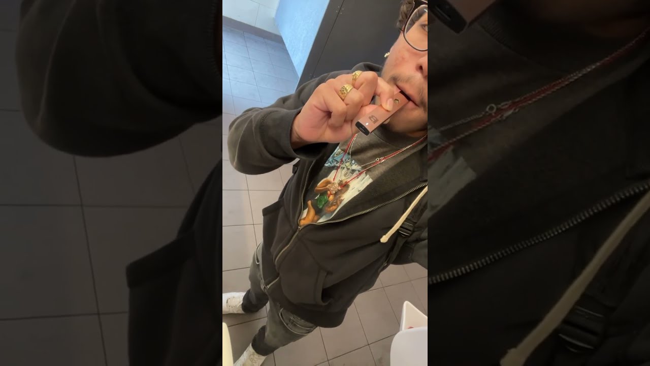 BLINKER OFF THE AT SCHOOL Shorts Subscribe