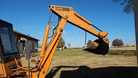 1979 Case 580C backhoe for sale at auction | bidding closes December 17, 2019