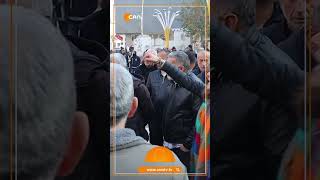 KAYYUM BATMAN’DA EŞBAŞKANLARIN BELEDİYEYE GİRİŞİNİ ENGELLEDİ