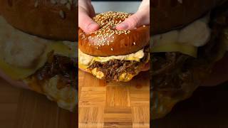 You need this burger ? #burger #pulledbeef #cooking #food #juicy