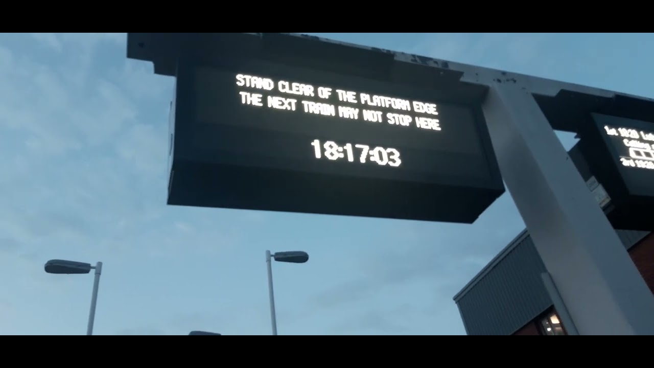 Class 360 EMR Storms through Hendon bound for London St Pancras International