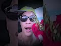 Si te sientes sola y quiere hablar ven yo te escucho