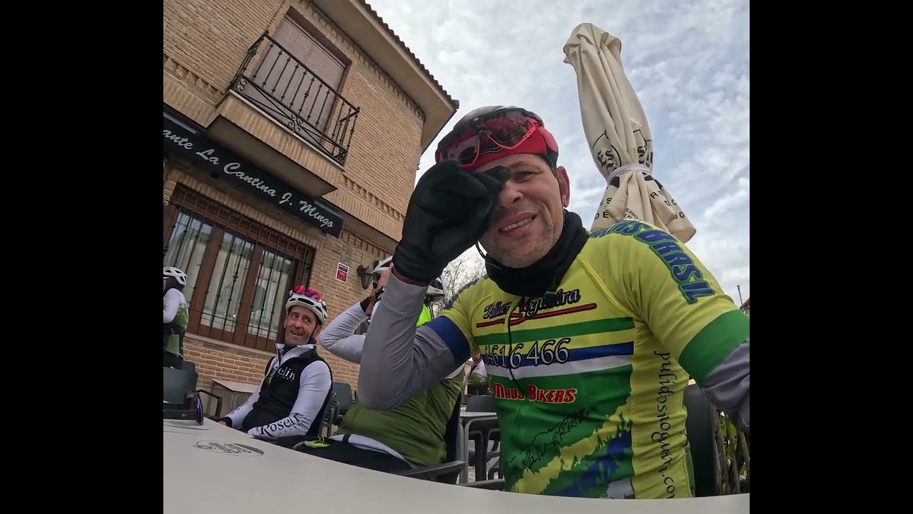 SALIENDO CON GENTE GRANDE  CON LA BICI DE CARRRETERA