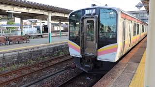 JR東日本 E129系(新ニイ)←新B-3＋A-4　信越線   新津駅発車　※2022年11月撮影