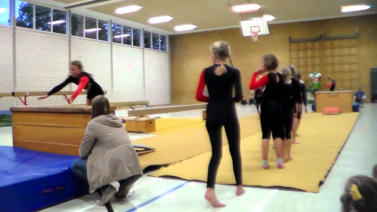 Hobbyturnerinnen beim Schauturnen 2012 des SV Arnum