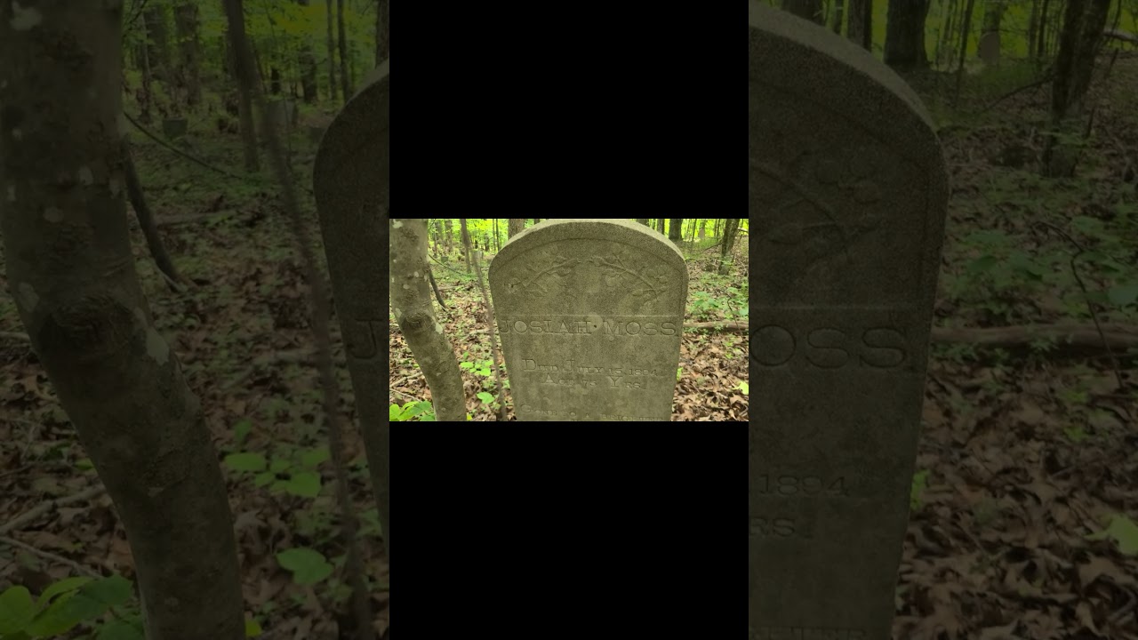 Hidden Cemetery in a neighborhood. 