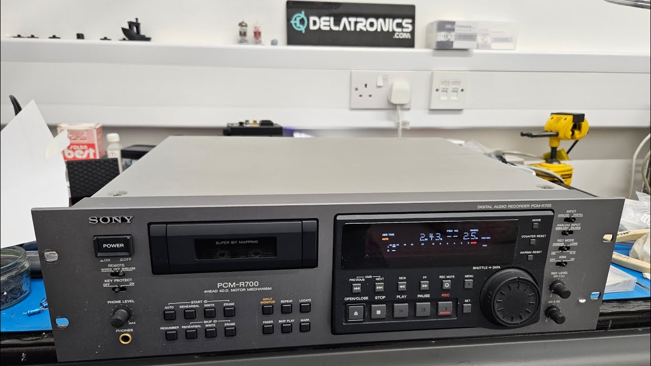 Sony PCM-R700 Repair and Evaluation (very faulty) - YouTube