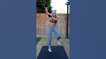 Started this session with a few more layers 😂🥵#jumprope #skipping #footwork #tricks #eminem