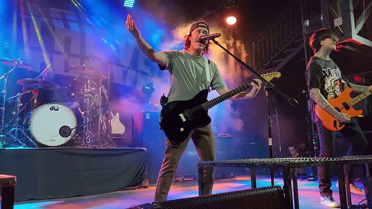 Pierce the Veil - Stained Glass Eyes And Colorful Tears (C3 Stage, Guadalajara Mexico) Mar/27/2023