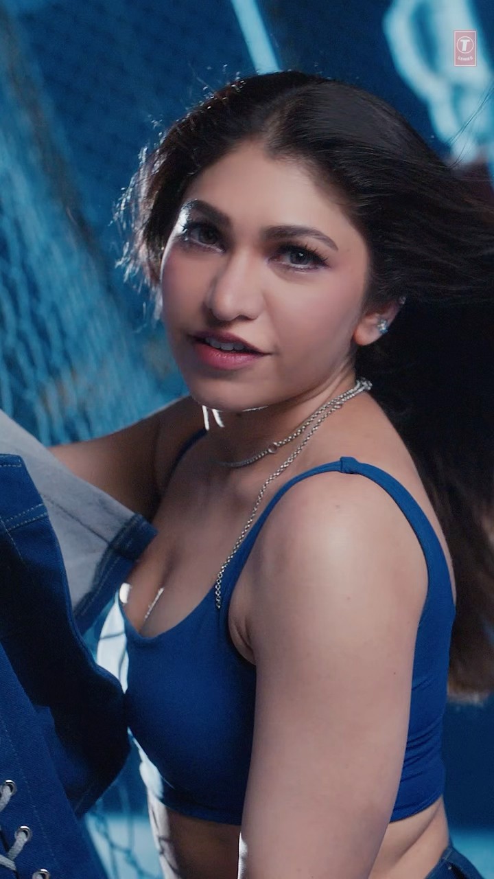 Dil Kuch Hor Ni Mangda?: Tulsi Kumar Ft. Ikka | Sanjoy | Rooh Sandhu #YTShorts