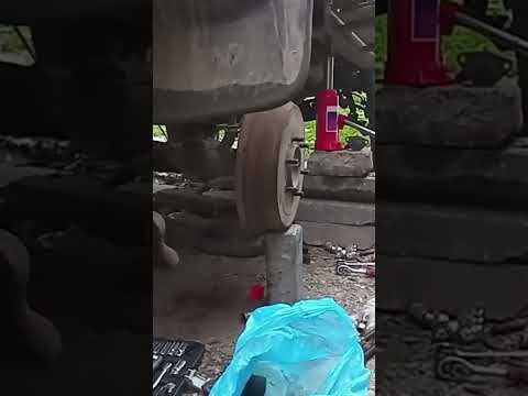 Toyota Hilux Сурф ремонт Рессоры