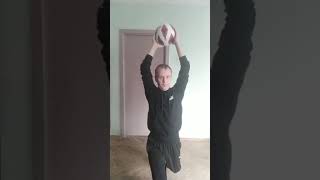 Загальнорозвивальні вправи з м'ячем
