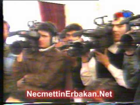 NO:151 Prof. Dr. NECMETTİN ERBAKAN, 27 Mart 1994 Yerel Seçim Zaferini genel Merkezde Değ 2, RP