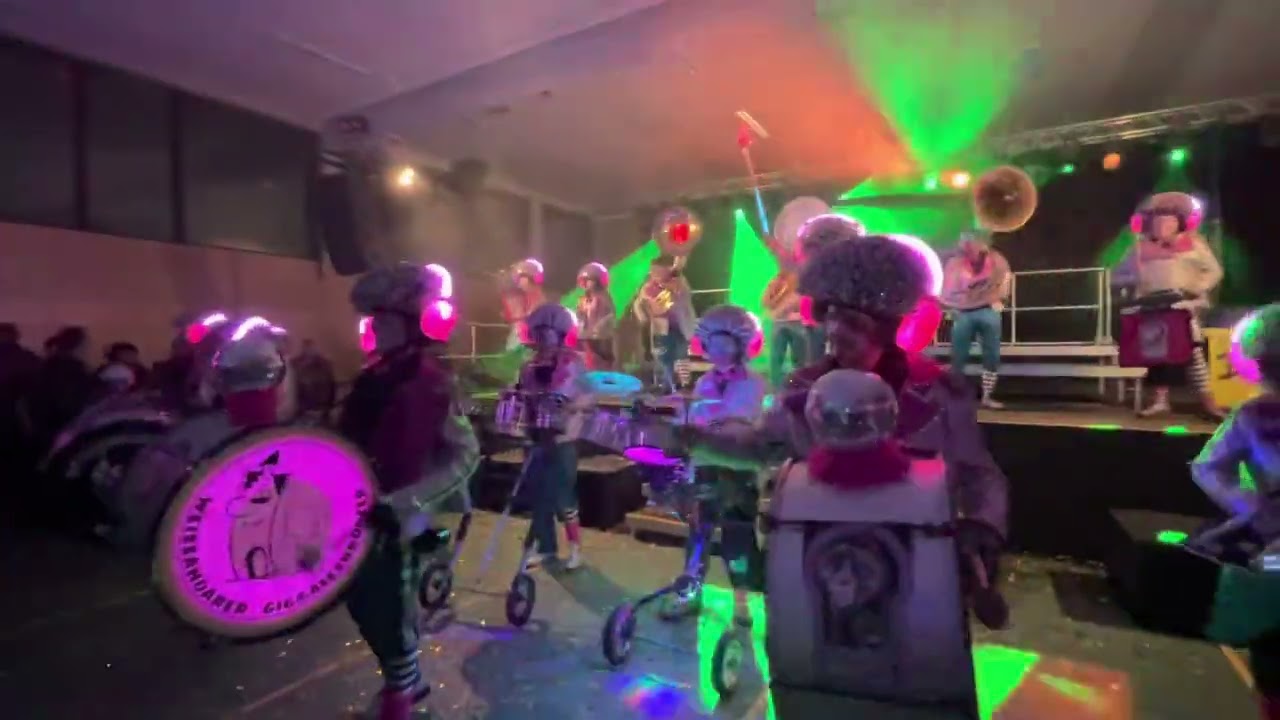 Weissahoarar Giggalesbronzer mit Marmor Stein… / Guggaparty 21.01.2023 bei den 