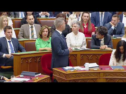 Miniszterelnöki viszontválasz napirend előtt