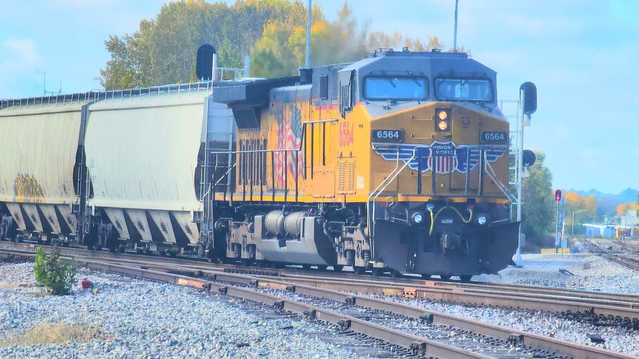 [4K] Train action featuring fresh paint, NS, Amtrak, AC44C6Ms, UP, and more! 