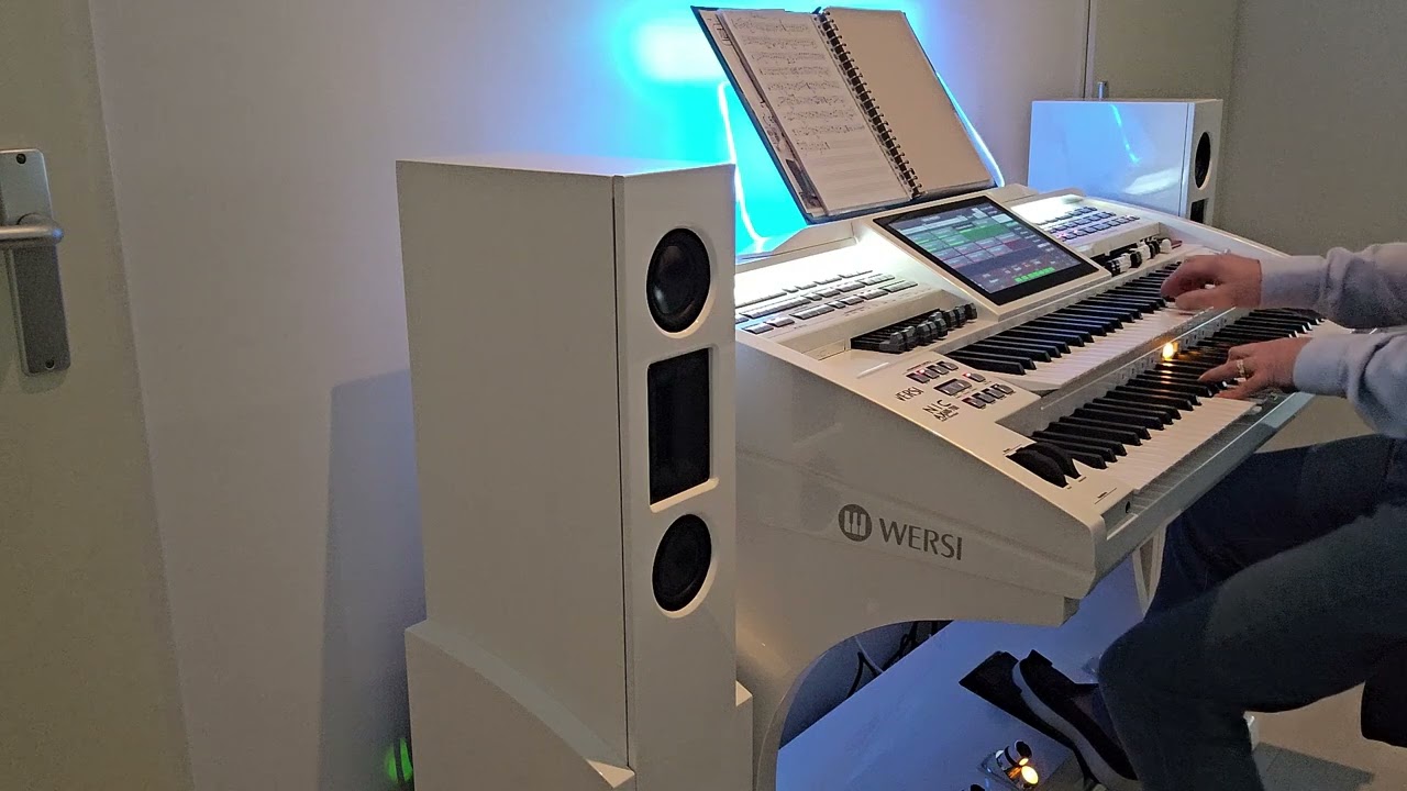 Capri Fisher on WERSI OAX600 (style)