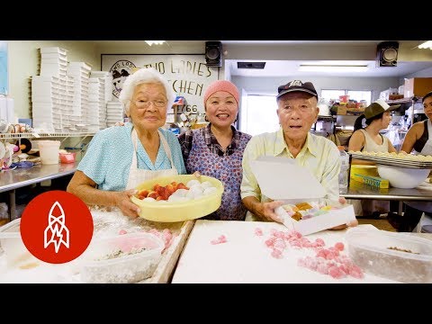 taste-hawaii’s-famous-mochi