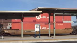 Celebrity UP 2601 leads stack train through Sacramento 12/27/16 Wealth