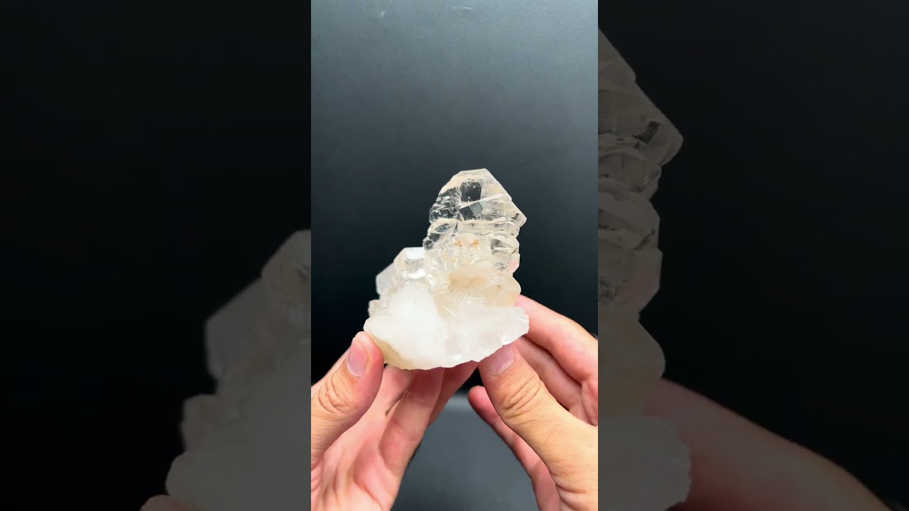 置物 Gwindel Gwindel Quartz – Pacific Minerals Shop