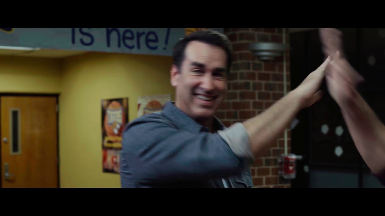 ВЕЧЕРНЯЯ ШКОЛА | Трейлер | в кино с 22 ноября - YouTube