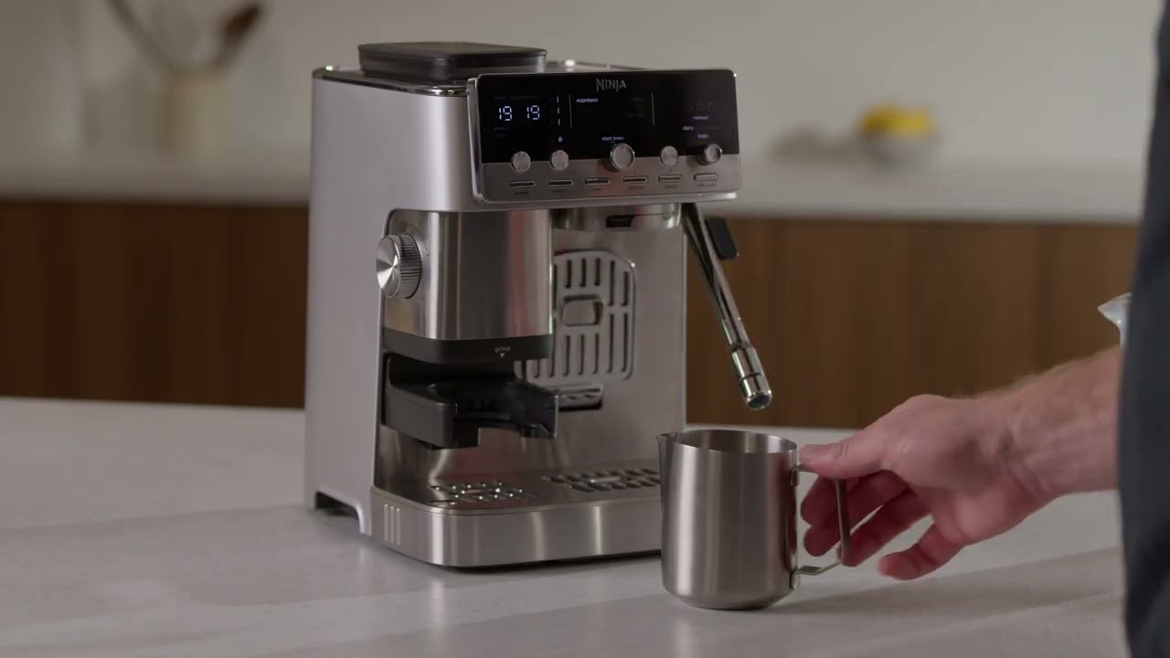 Frothing 101 | Ninja Luxe Café Mini Plus AutoFroth UK - YouTube