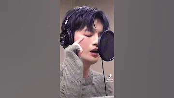 seo in guk when he does the recording❤️