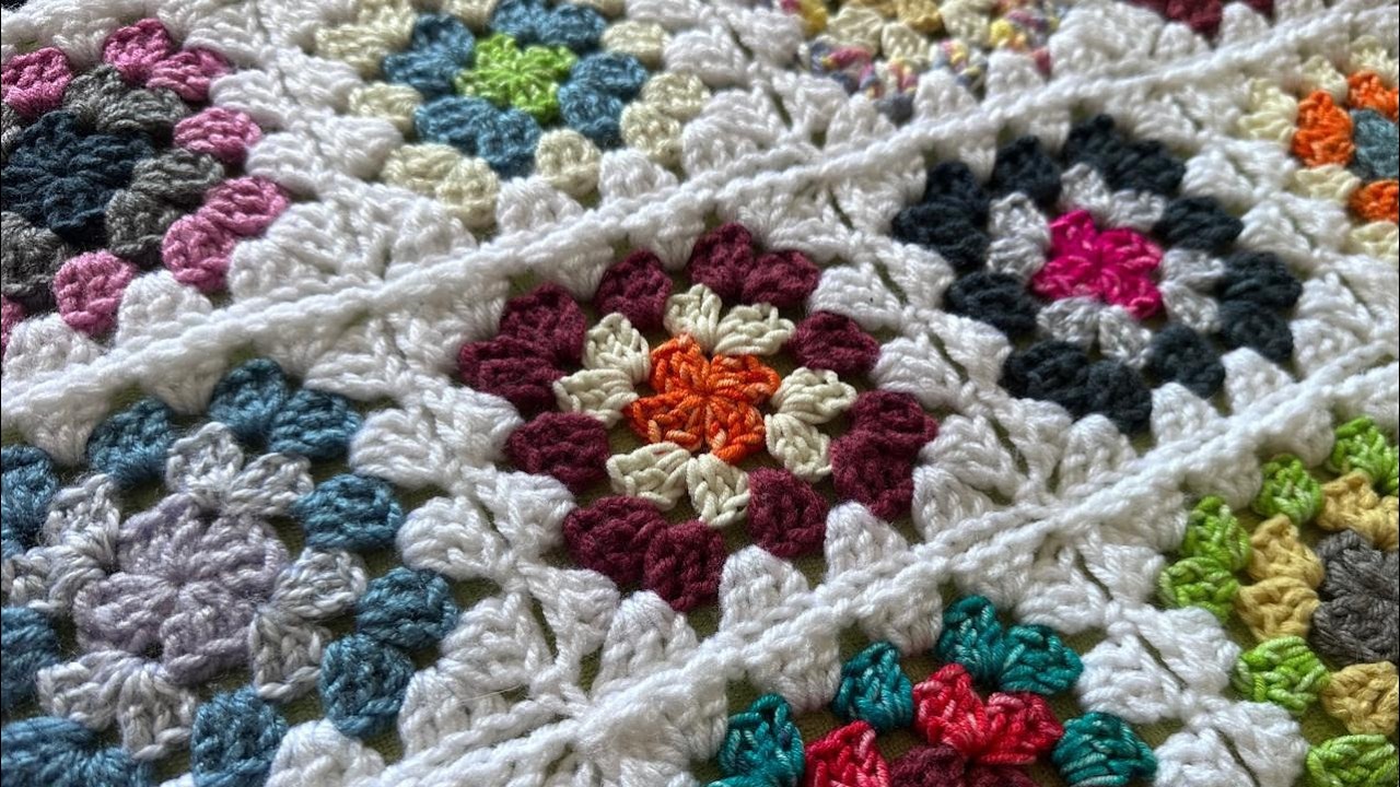 (#158 Destro) Granny Square ou Quadradinho da Vovó Clássico