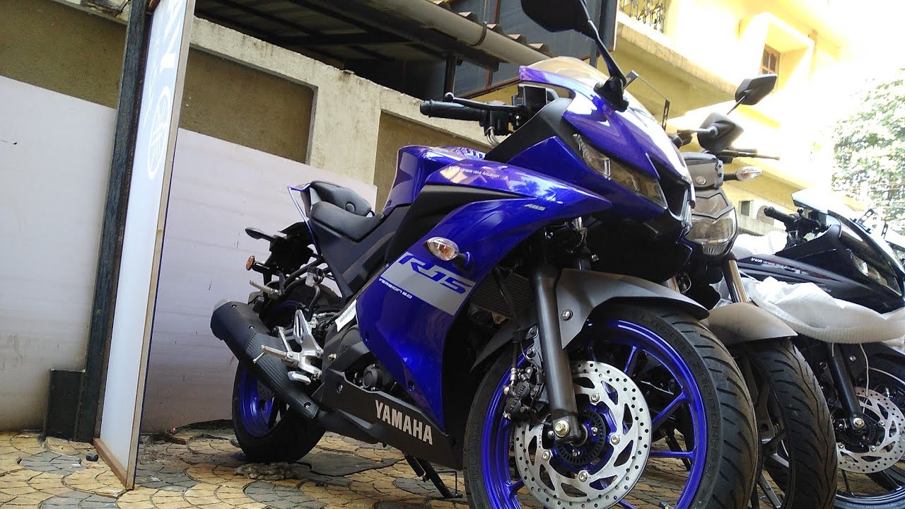 Yamaha R15  V3 2022 vs Yamaha R15  V3 2022 uska are you 