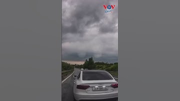 Sau phê ma túy, lái xe Audi lạng lách trên cao tốc, Bình 