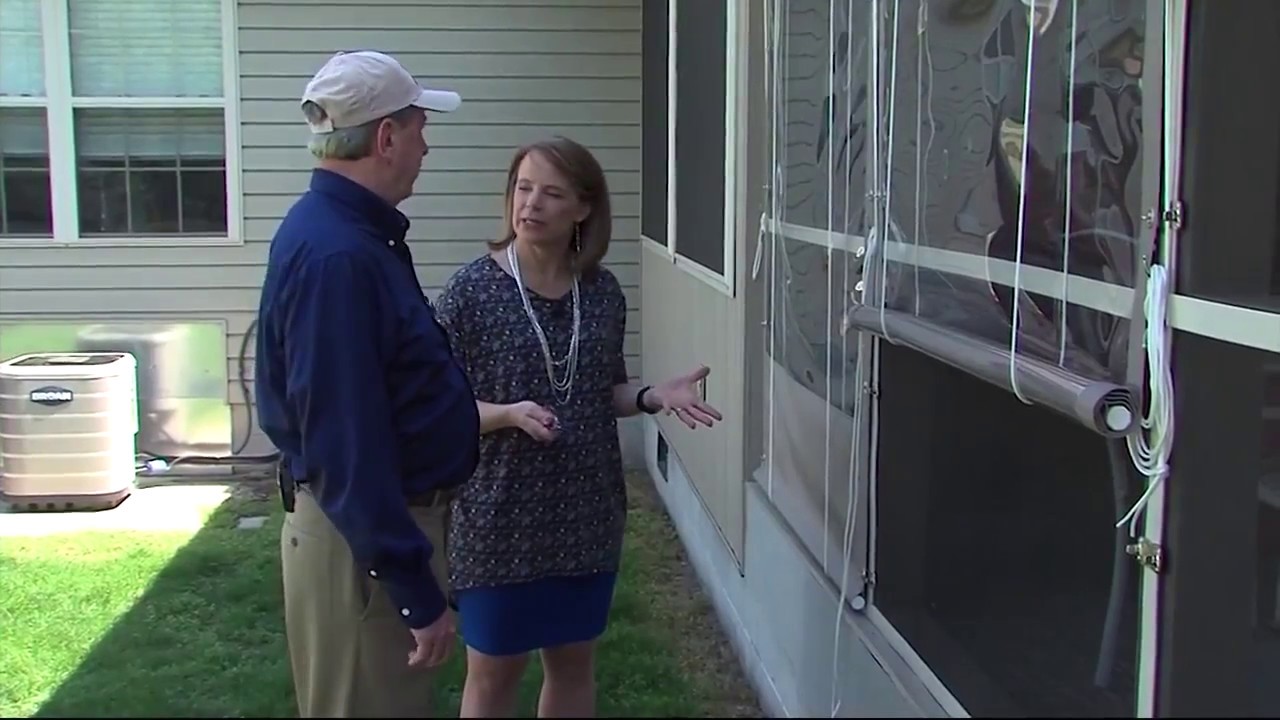 Clear vinyl weather curtains - Overview of product