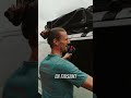 Installation d’une baie latérale sur la porte coulissante de Gustave !😱 #vanlife #vwt4 #vanaménagé