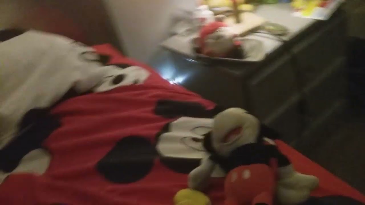 Mickfox Being silly (MC Family throwdeo)