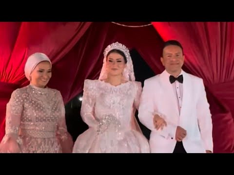 حفل زفاف بنت الدكتورة هبة قطب لحظات مؤثرة من الأب اللي غني لبنته وفرحان بيها ونصيحة الأم لبنتها