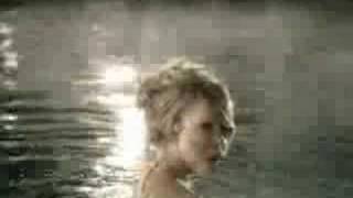 Download Lagu Mariah Carey Ft MC Magic - Dont Forget About Us MP3