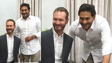 World Renowned Speaker Nick Vujicic Meets CM Jagan And Appriciates AP Education System | QubeTV News