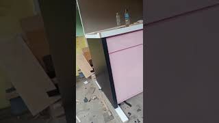 proses produksi dan  pembuatan kitchen set. khusus untuk daerah pontianak dan sekitarnya