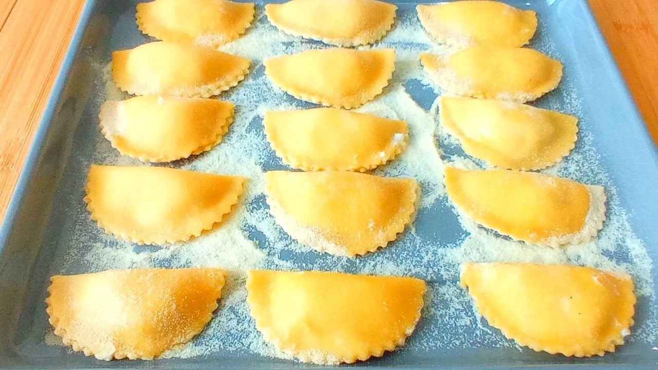 RAVIOLI AL SALMONE AFFUMICATO E RICOTTA-IDEA PRIMO PER LE FESTE- ravioli fatti in casa  pasta fresca